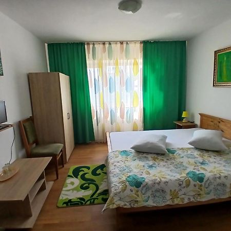Casa Rustica Apart & Rooms Cîmpineanca المظهر الخارجي الصورة