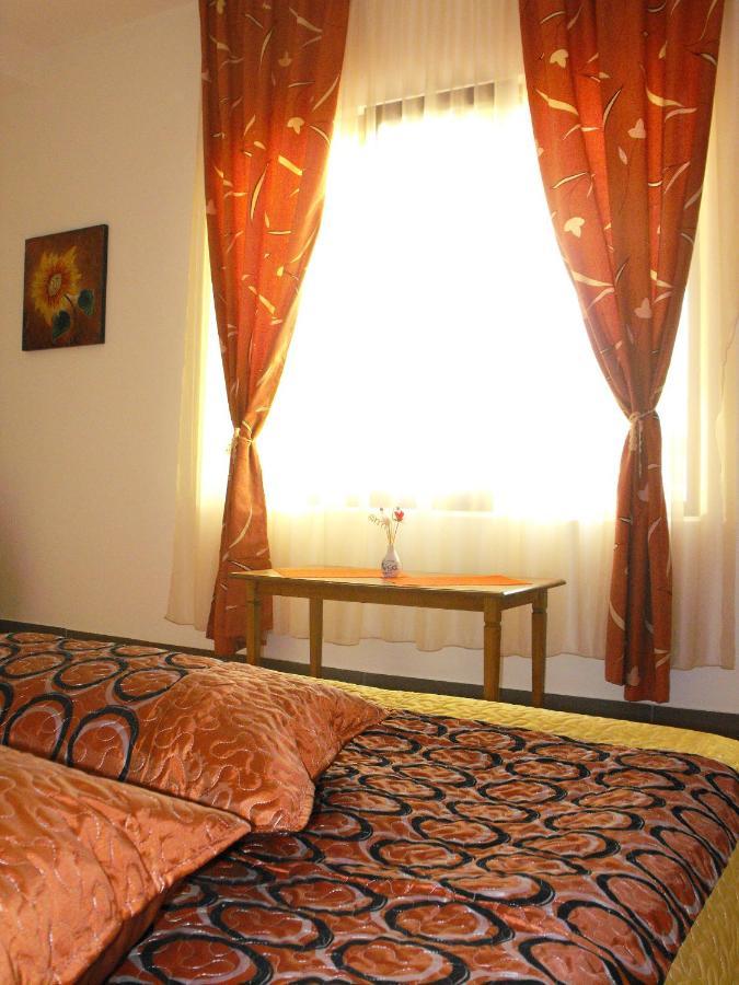 Casa Rustica Apart & Rooms Cîmpineanca المظهر الخارجي الصورة