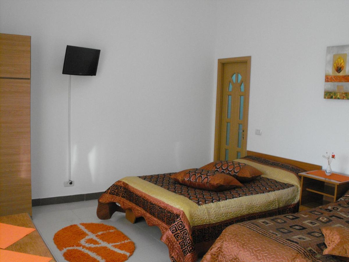 Casa Rustica Apart & Rooms Cîmpineanca المظهر الخارجي الصورة