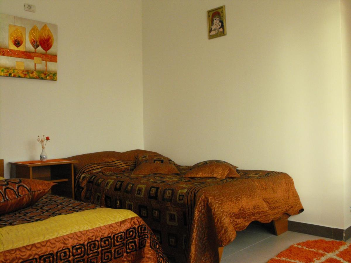Casa Rustica Apart & Rooms Cîmpineanca المظهر الخارجي الصورة