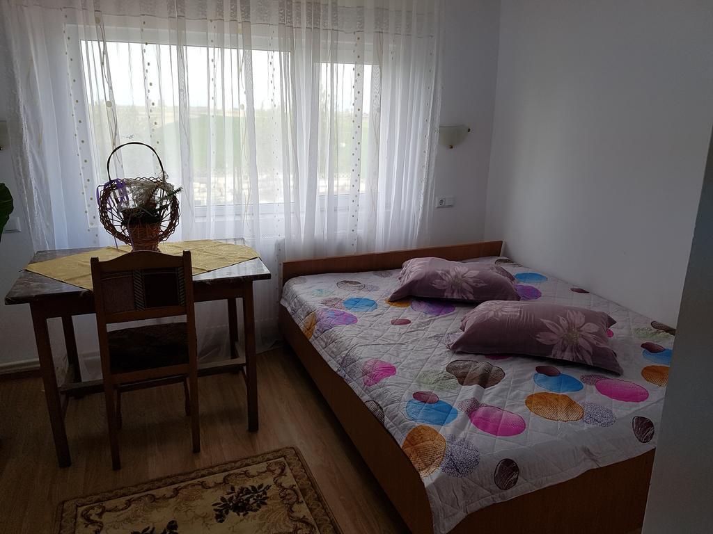 Casa Rustica Apart & Rooms Cîmpineanca المظهر الخارجي الصورة