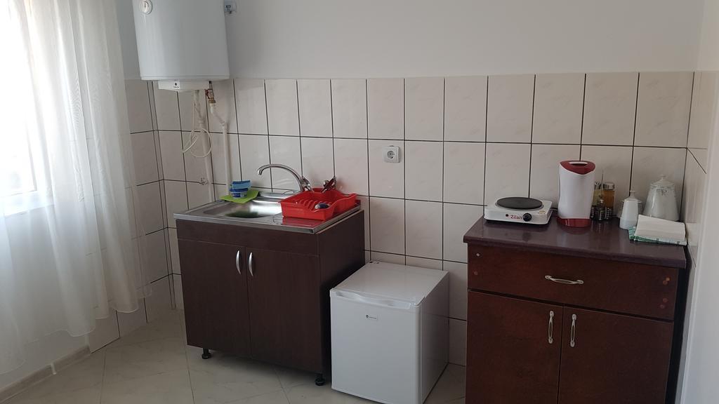 Casa Rustica Apart & Rooms Cîmpineanca المظهر الخارجي الصورة